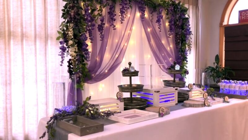 Stalci za slatki sto na više nivoa